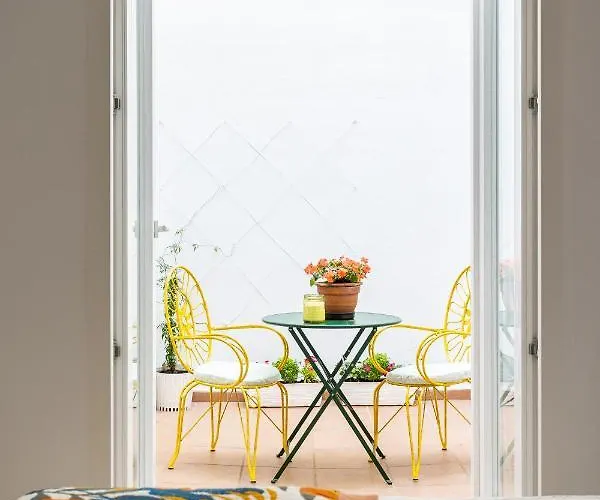 Twins Nest * Málaga